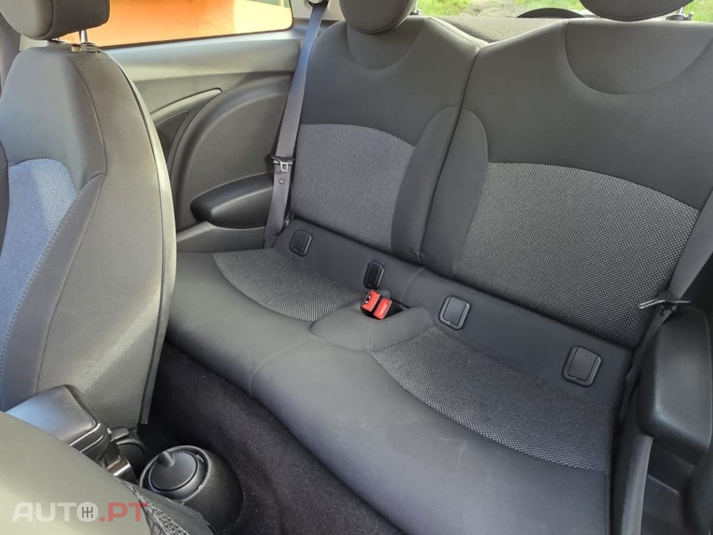 MINI Cooper Cooper D