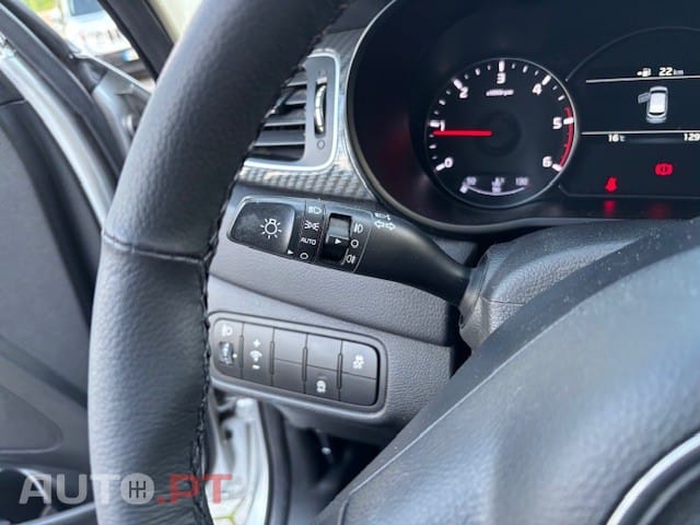 Kia Carens 1.7 CRDi ISG TX