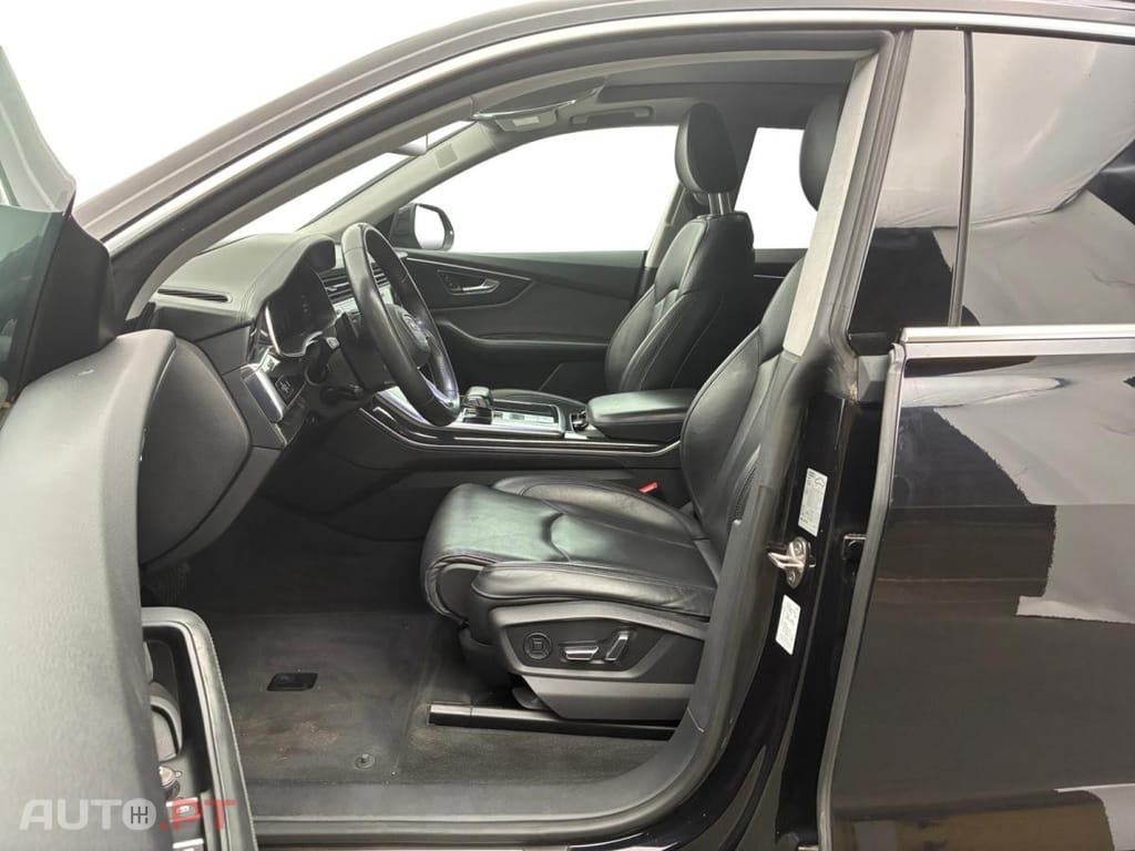 Audi Q8 50 TDI Tiptronic Quattro Extended