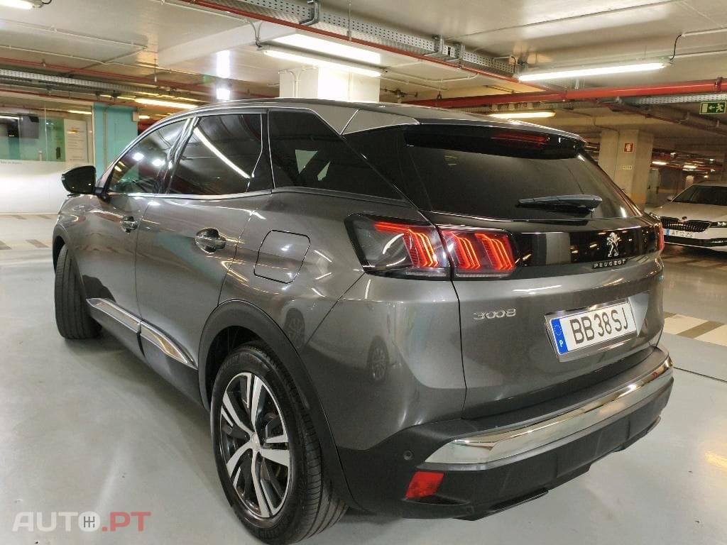 Peugeot 3008 1.6 Hybrid Allure Pack e-EAT8
