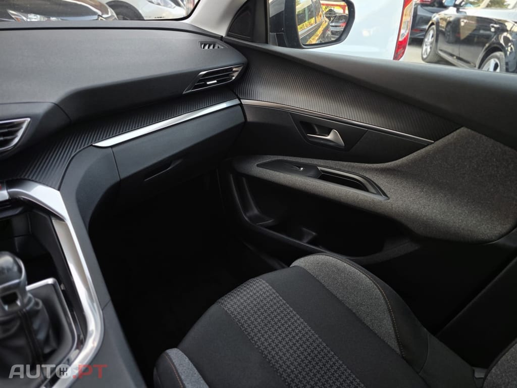 Peugeot 3008 1.5 BlueHDi Style