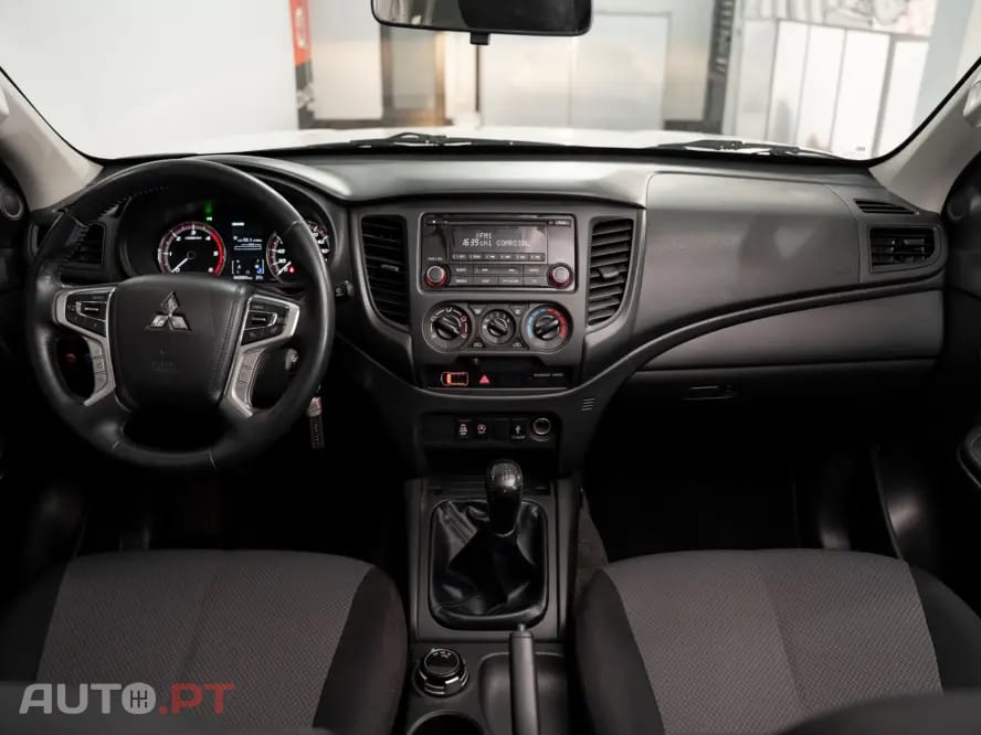 Mitsubishi L200 2.3 DI-D CD Invite 4WD