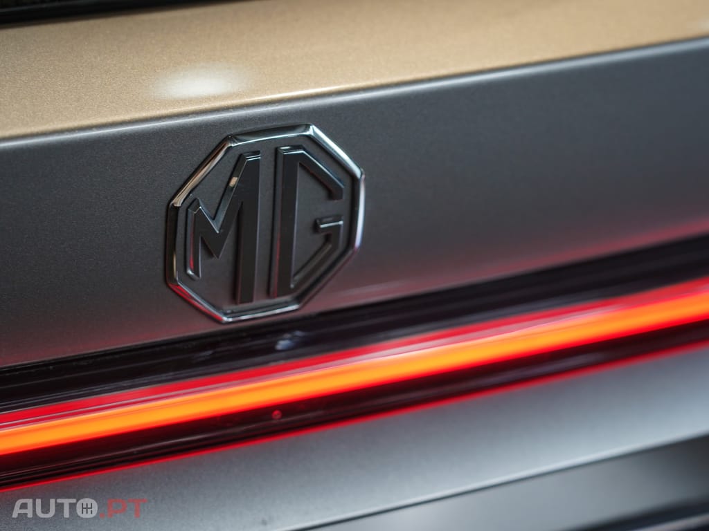 MG HS 1.5 T-GDI Plug In Hybrid Luxury