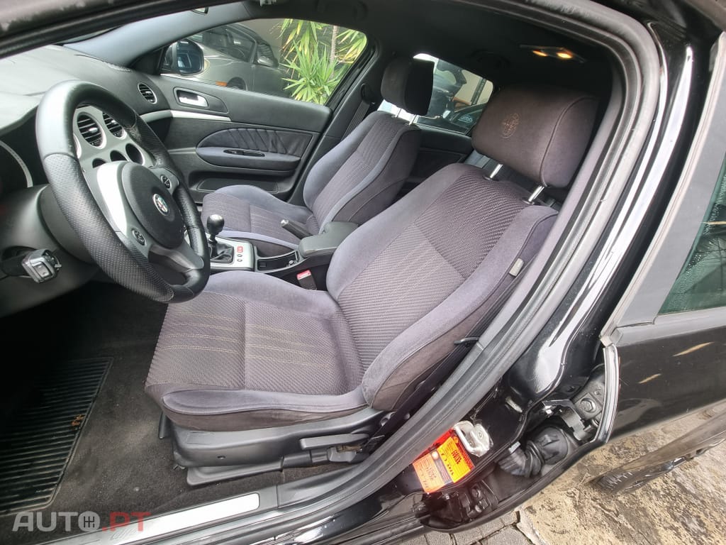 Alfa Romeo 159 Sportwagon 1.9 JTDm 16V Sportiva+