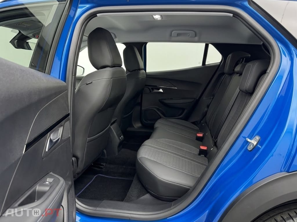 Peugeot 2008 1.5 BlueHDi Allure Pack EAT8