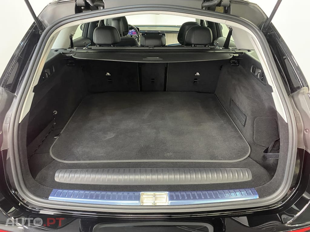 Mercedes-Benz E 300 e Avantgarde