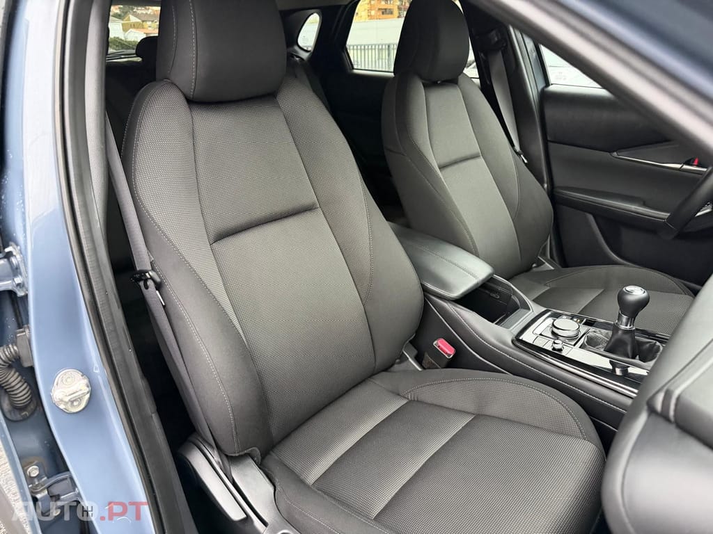 Mazda CX-30 2.0 e-Skyactiv-G Exclusive-line