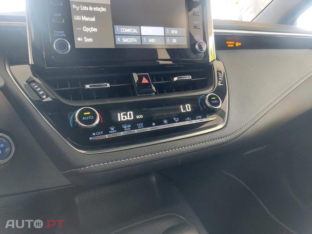 Toyota Corolla 1.8 Hybrid Comfort — fotografia 24