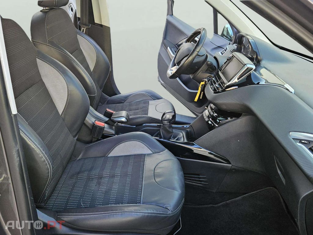 Peugeot 2008 1.6 e-HDi Allure