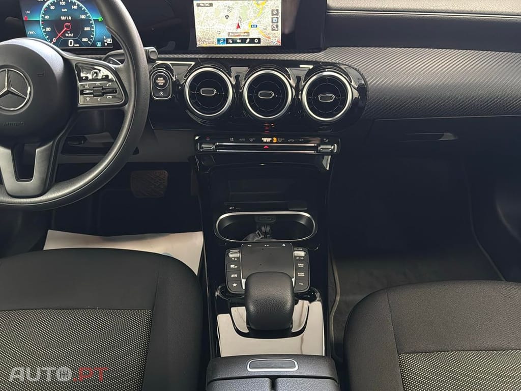 Mercedes-Benz CLA 180 7G-DCT Progressive