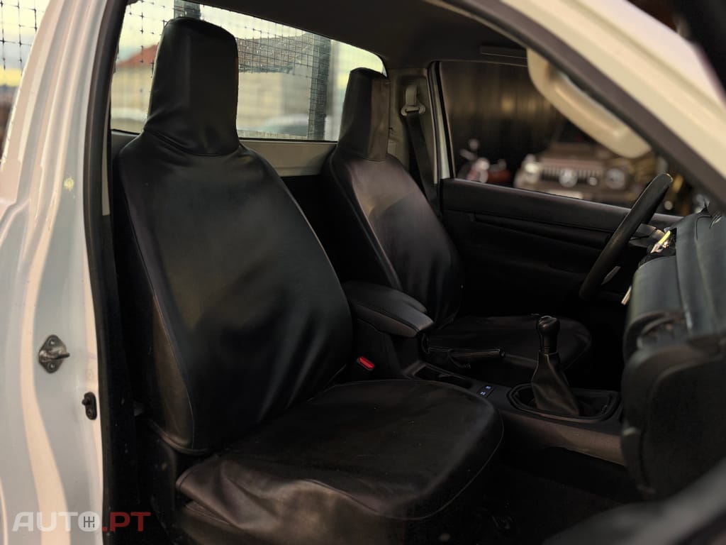 Toyota Hilux 2.4 D-4D 4WD CS CM