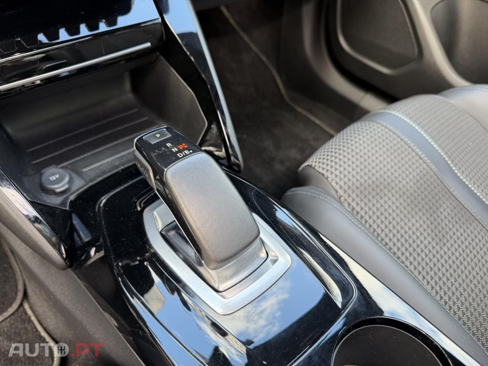 Peugeot E-2008 50 kWh GT Pack