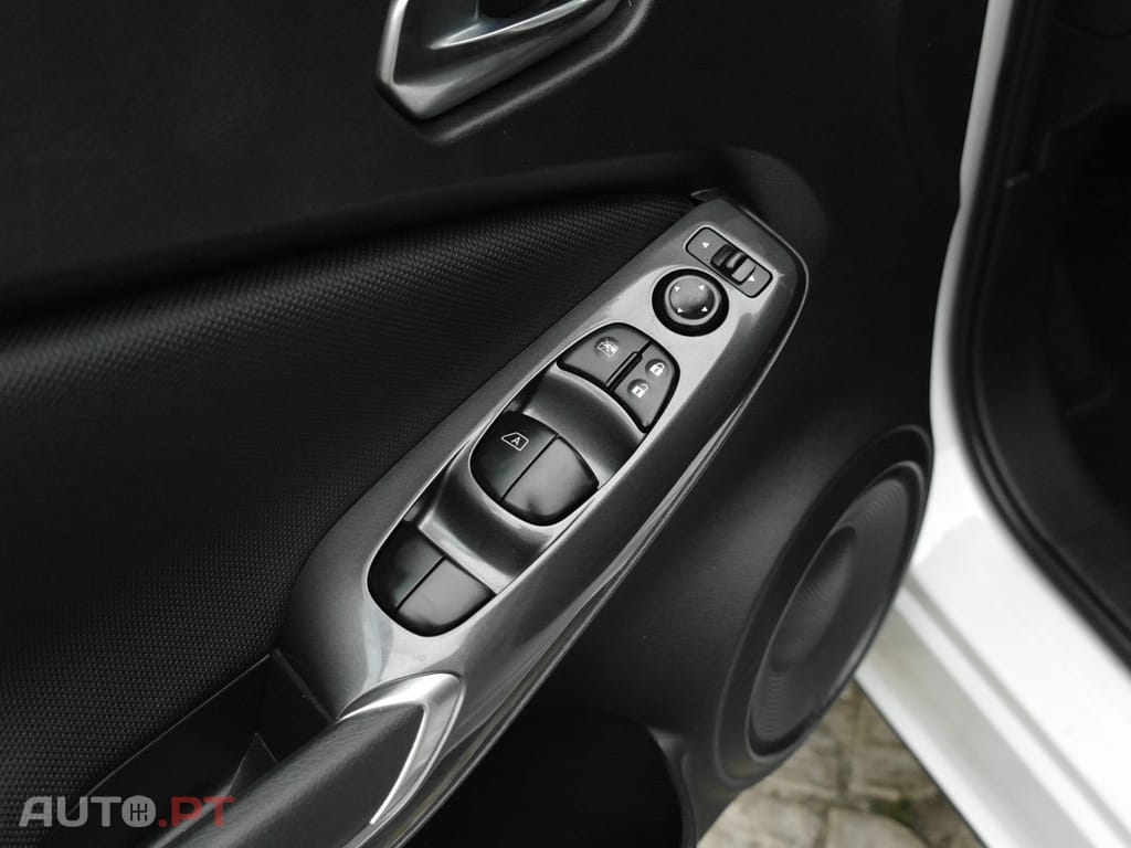 Nissan Juke 1.0 DIG-T N-Connecta