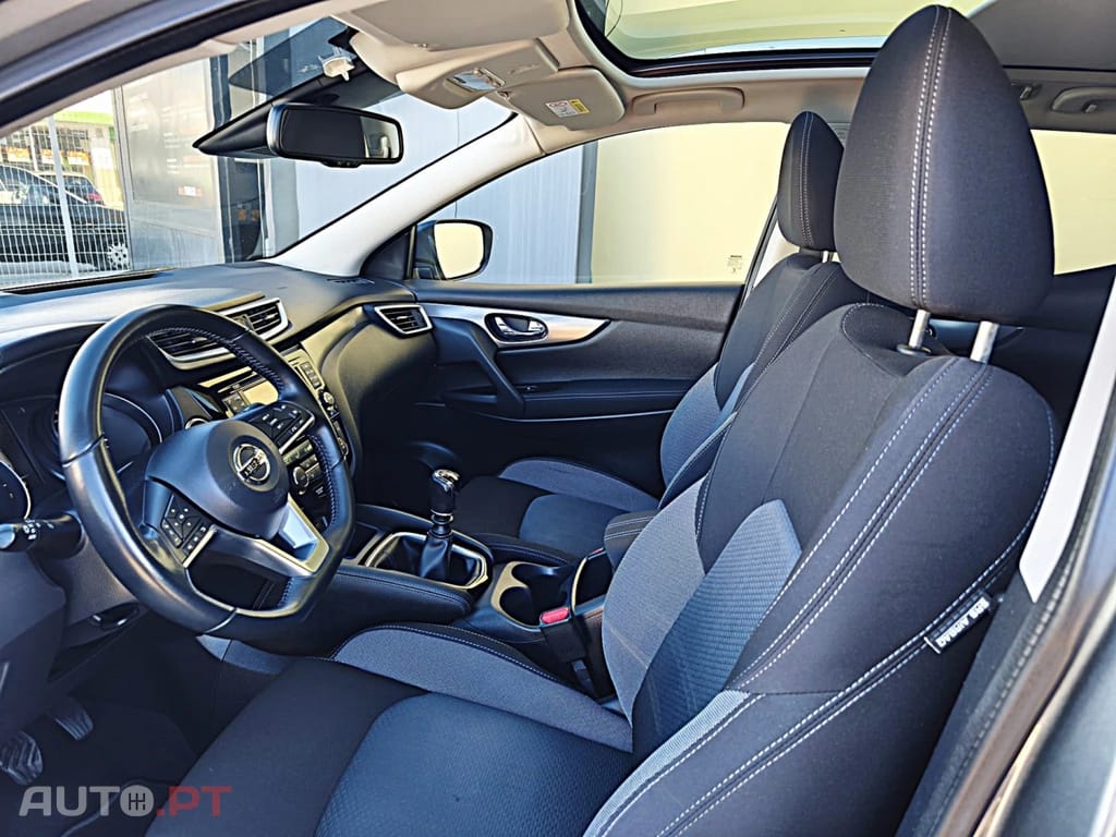 Nissan Qashqai 1.2 DIG-T N-Connecta 18