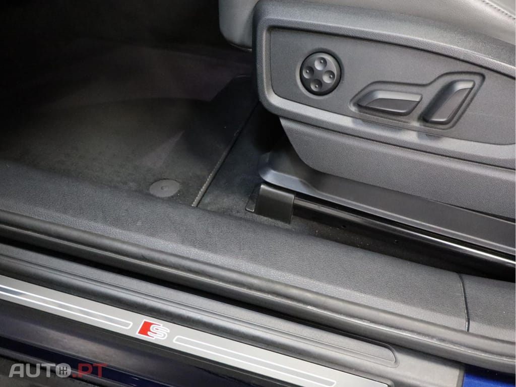 Audi Q5 50 TFSIe quattro S tronic Advance PHEV