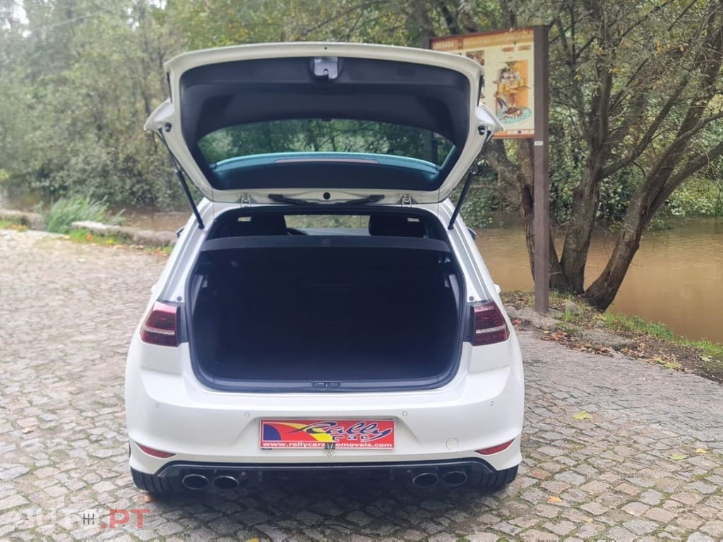 Volkswagen Golf 2.0 TSi R
