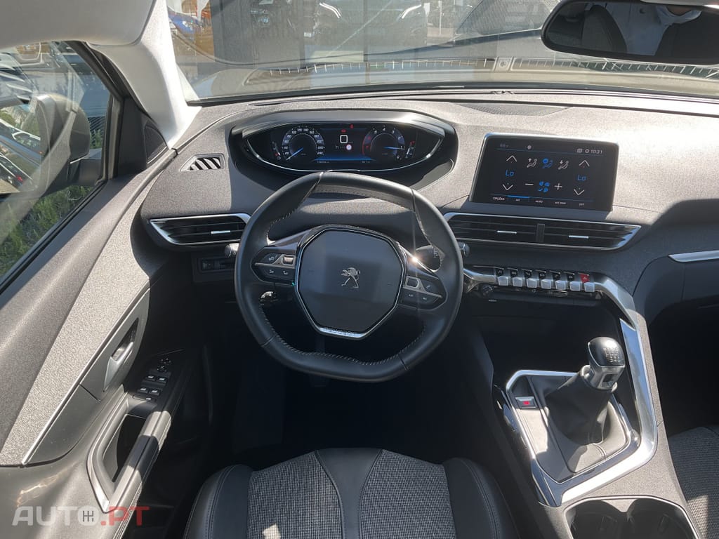 Peugeot 3008 1.2 PureTech Allure