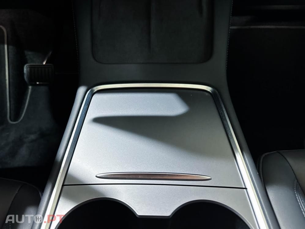 Tesla Model Y Standard