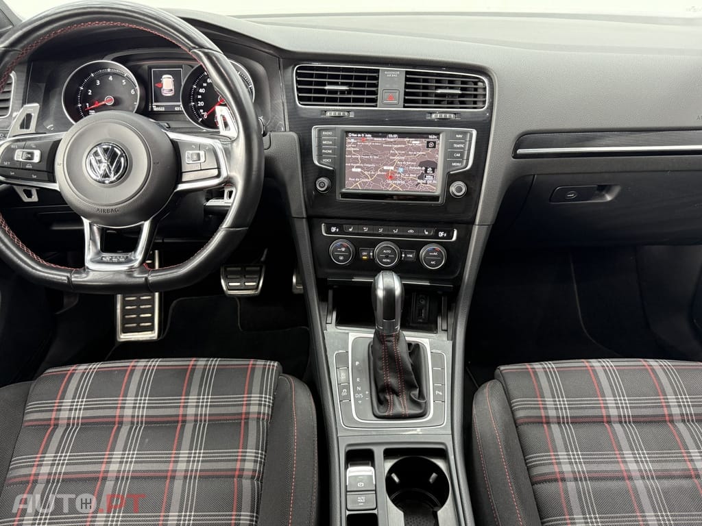 Volkswagen Golf 2.0 TSI GTI DSG