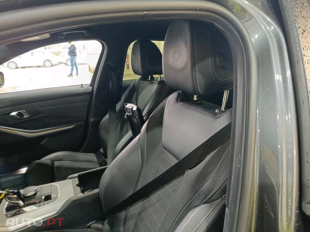 BMW 320 e Corporate Edition Auto