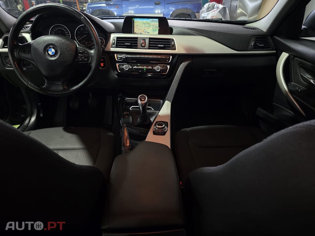BMW 320 d Touring EfficientDynamics (2015-2019)