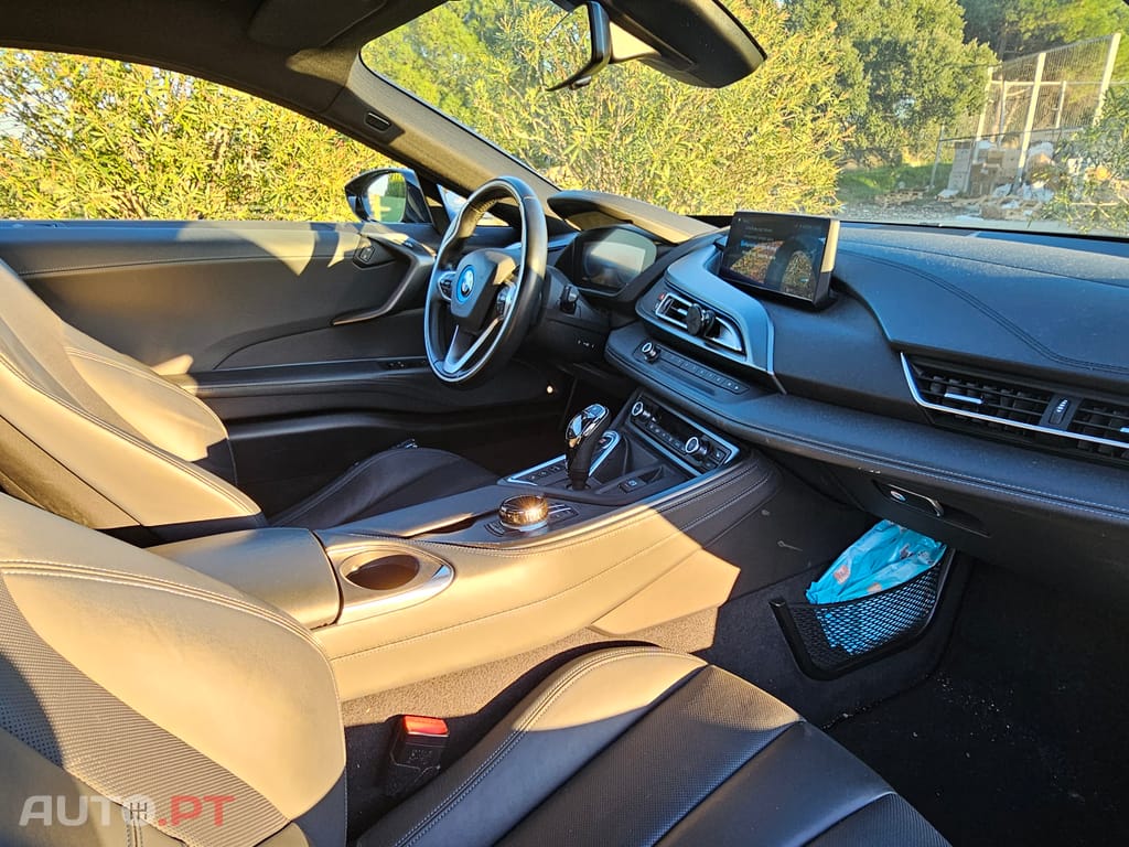 BMW i8 Standard
