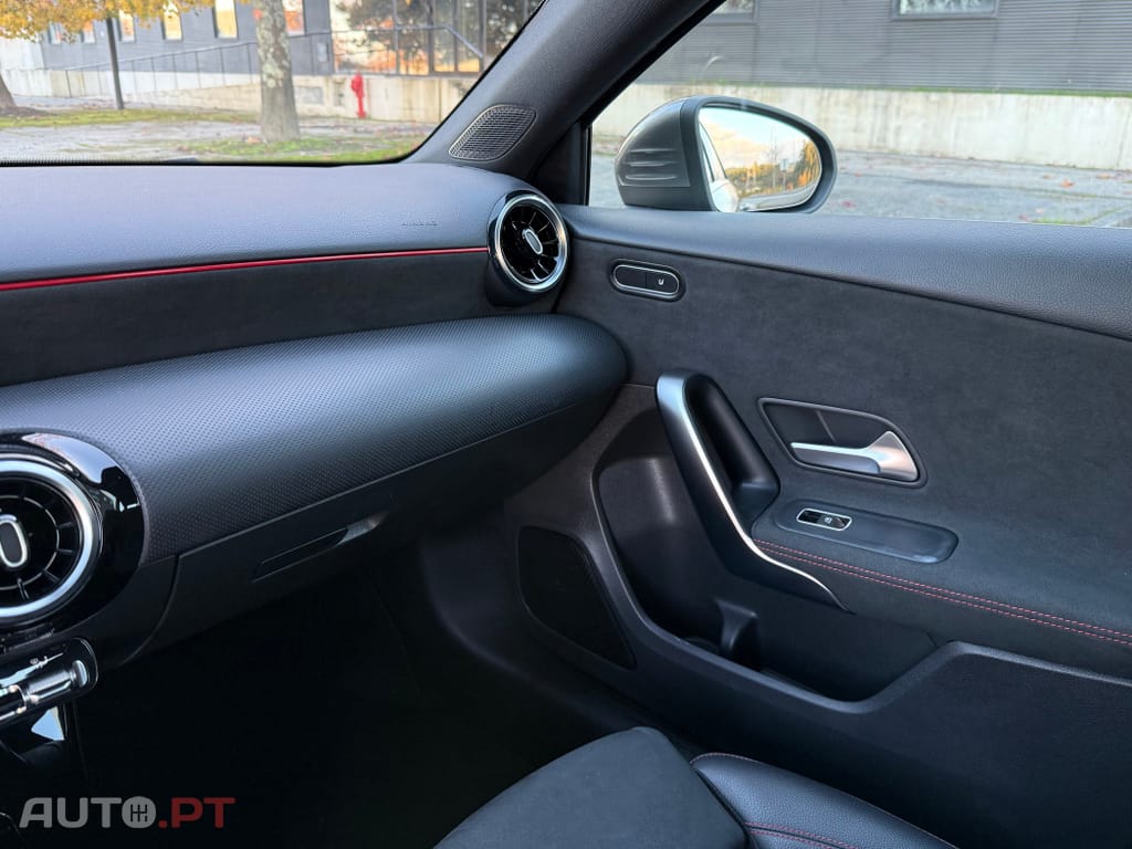 Mercedes-Benz A 250 e 8G-DCT AMG Line