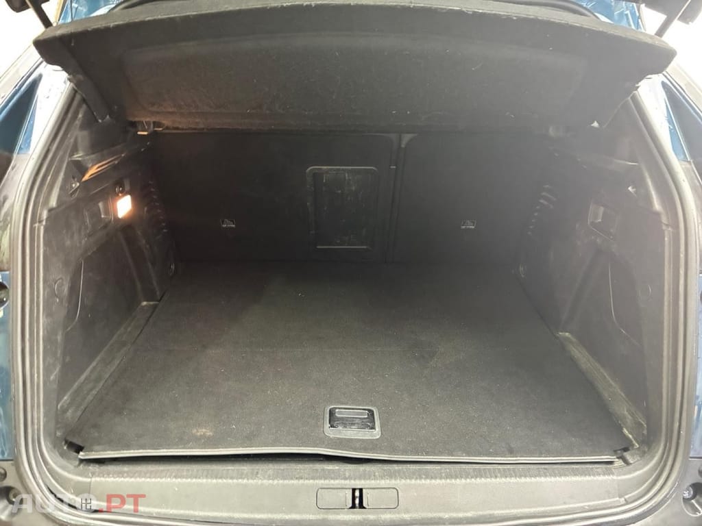 Peugeot 3008 1.6 Hybrid Allure Pack e-EAT8