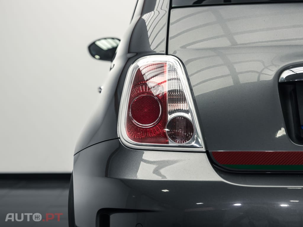 Abarth 595 SCUDERIA ITALIA