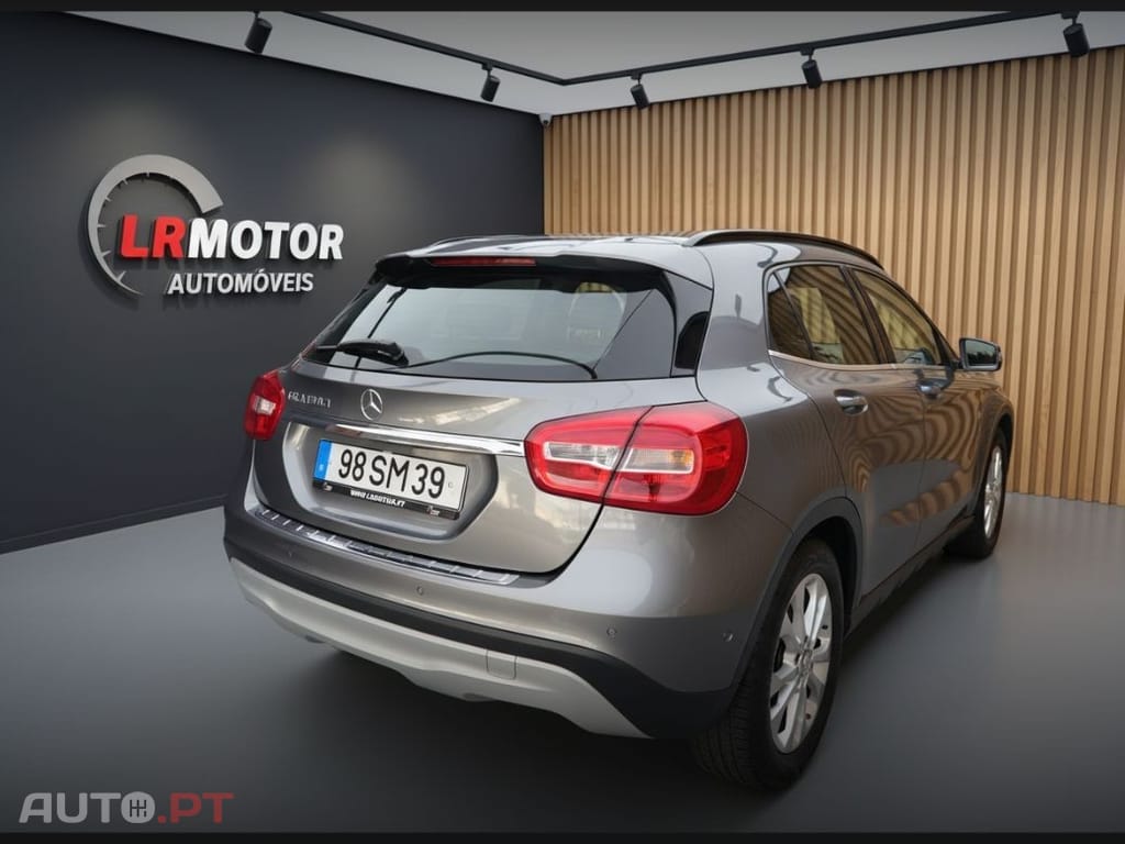 Mercedes-Benz GLA 180 d — fotografia 4