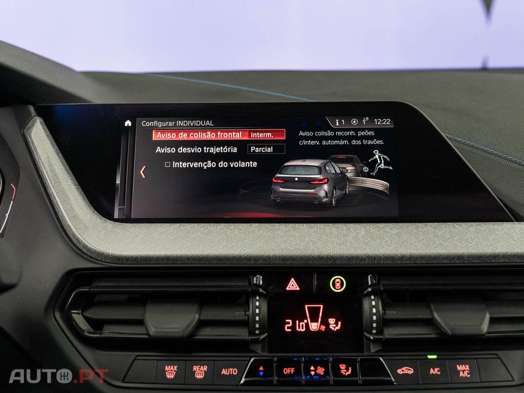 BMW 118 i Pack Desportivo M Auto
