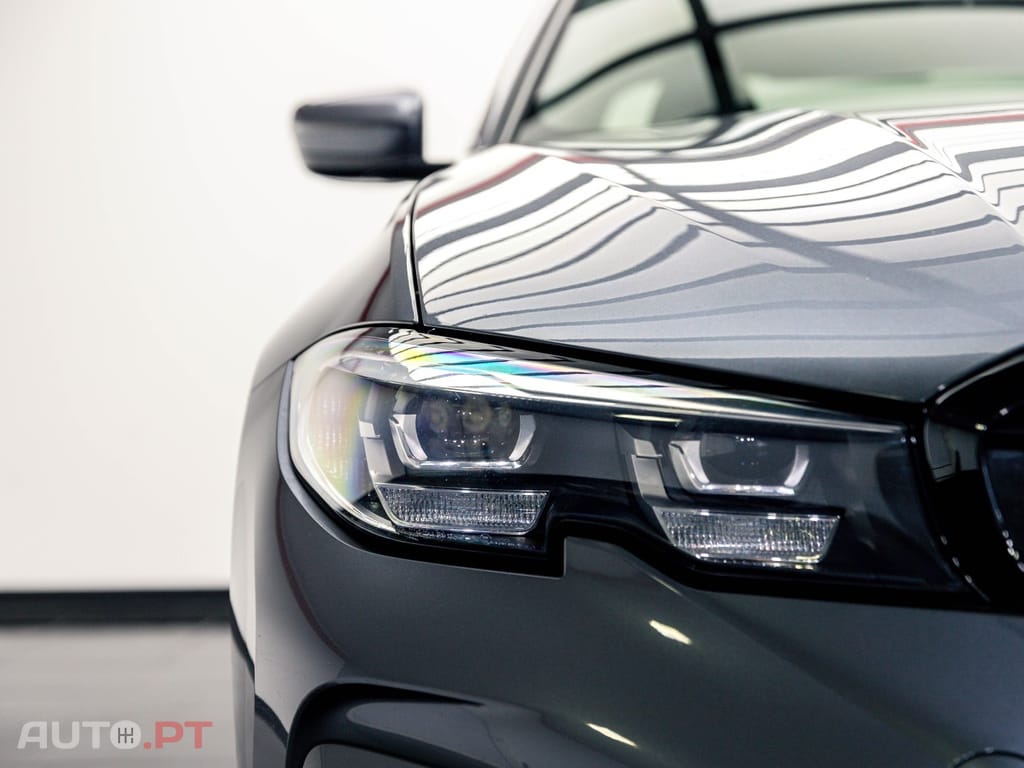 BMW 330 e iPerformance Pack M