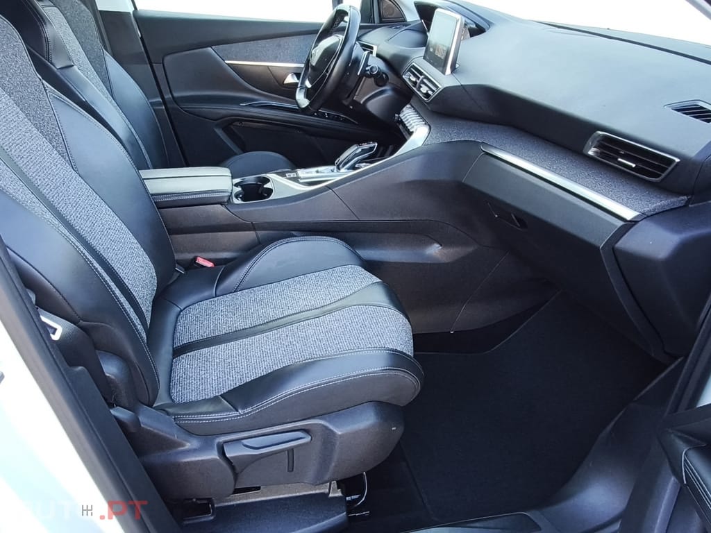 Peugeot 5008 1.2 PureTech Allure Pack EAT8
