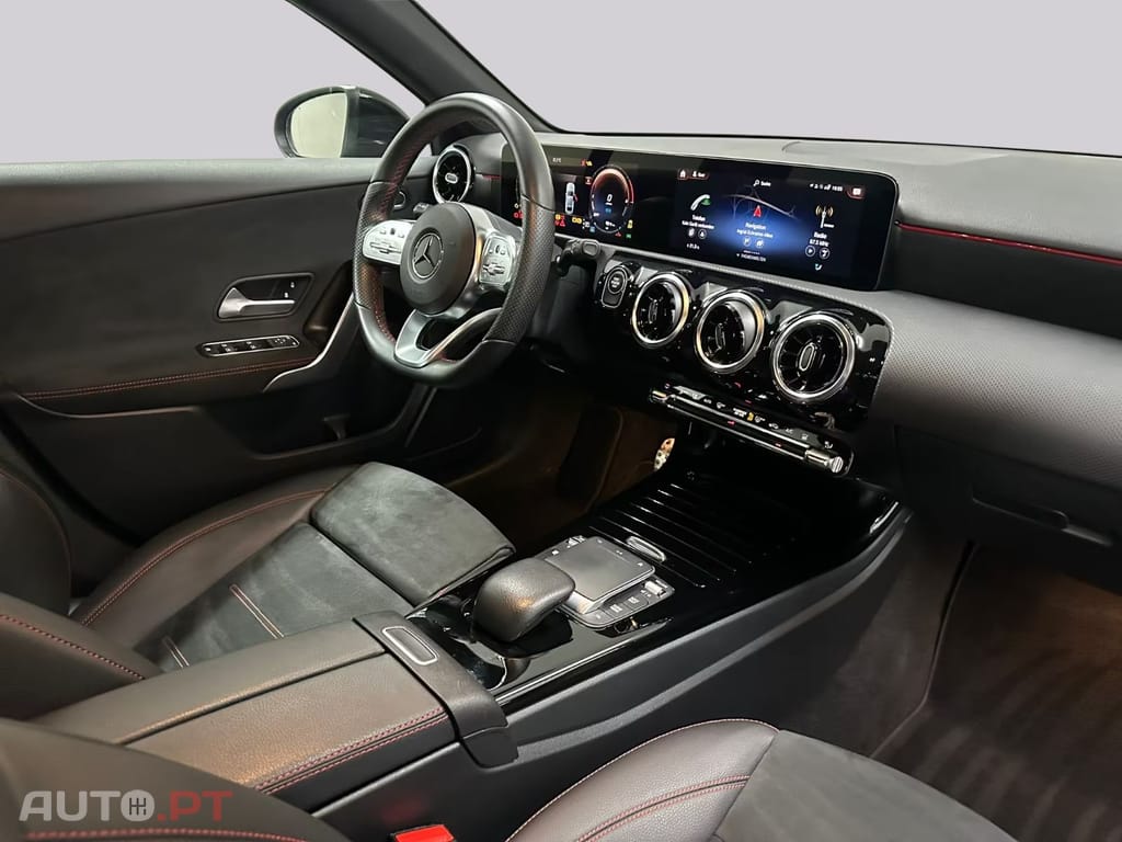 Mercedes-Benz A 250 I.V.A DEDUTIVEL e AMG