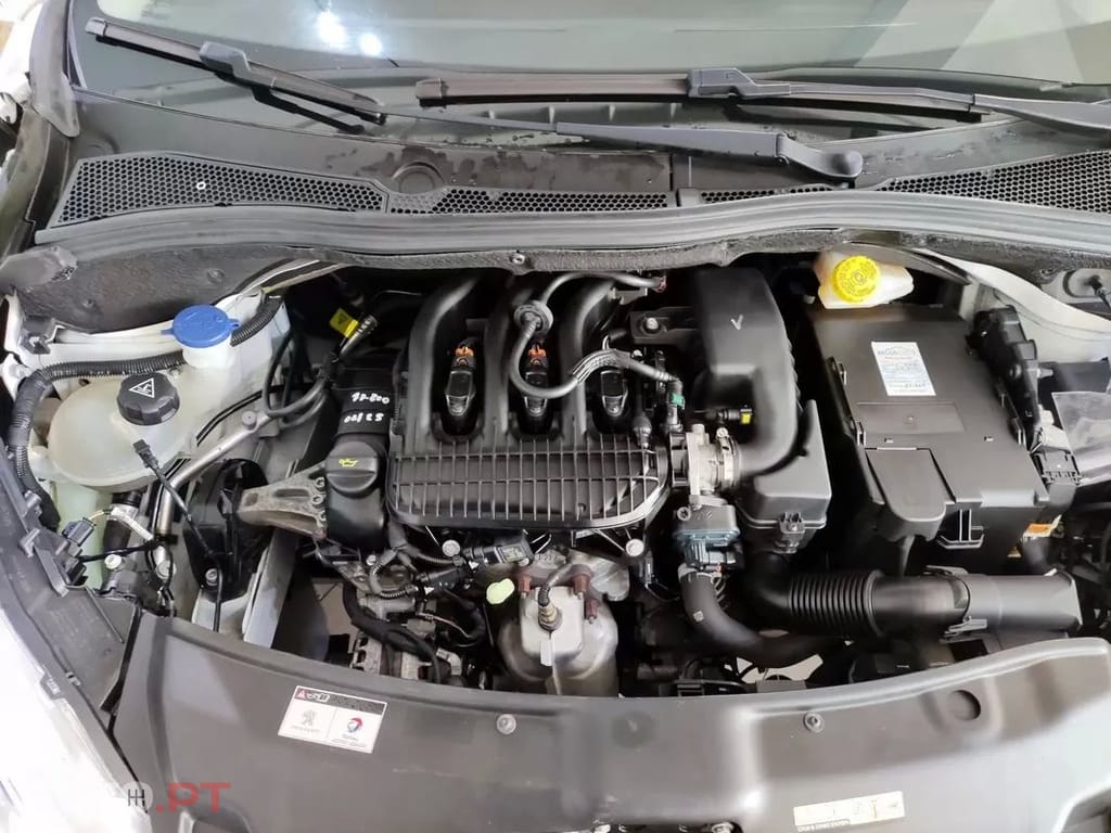 Peugeot 208  Puretech 82 Stop Start Signature