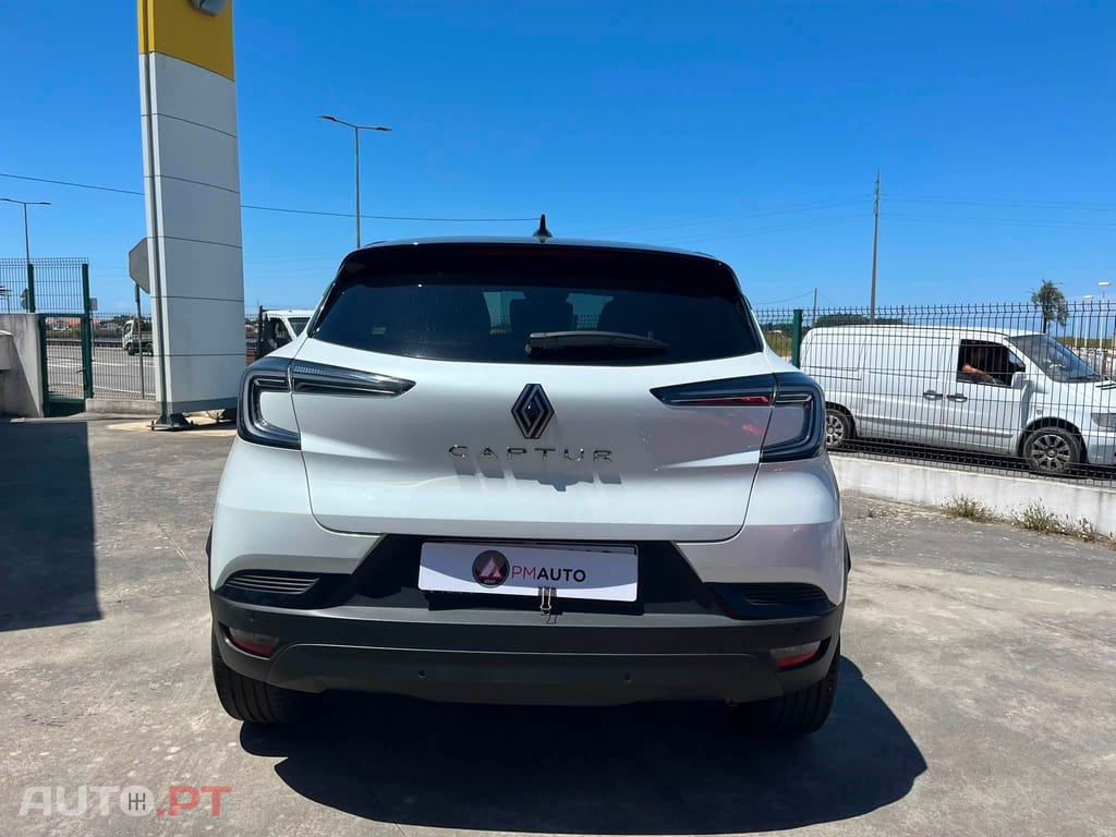 Renault Captur TECHNO
