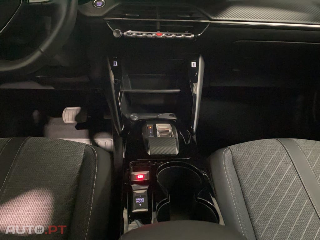 Peugeot E-2008 54 kWh Allure