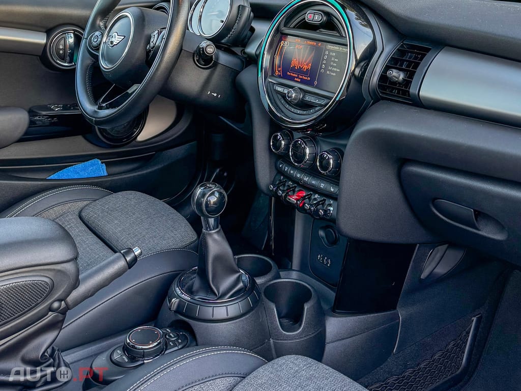 MINI Cooper Cooper D