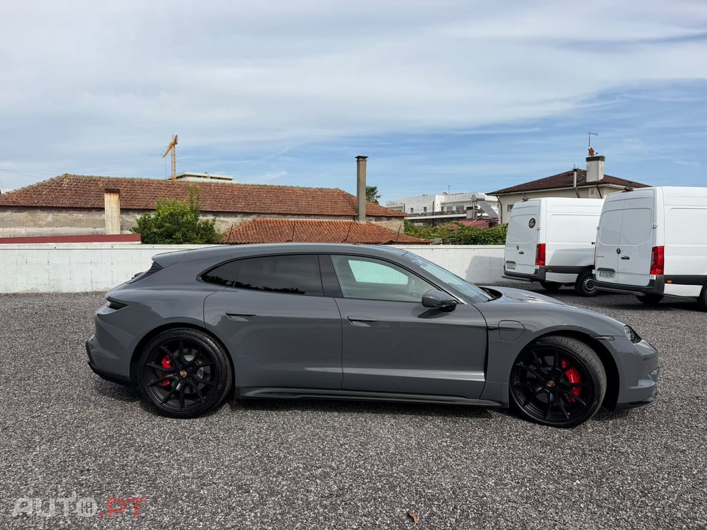 Porsche Taycan GTS