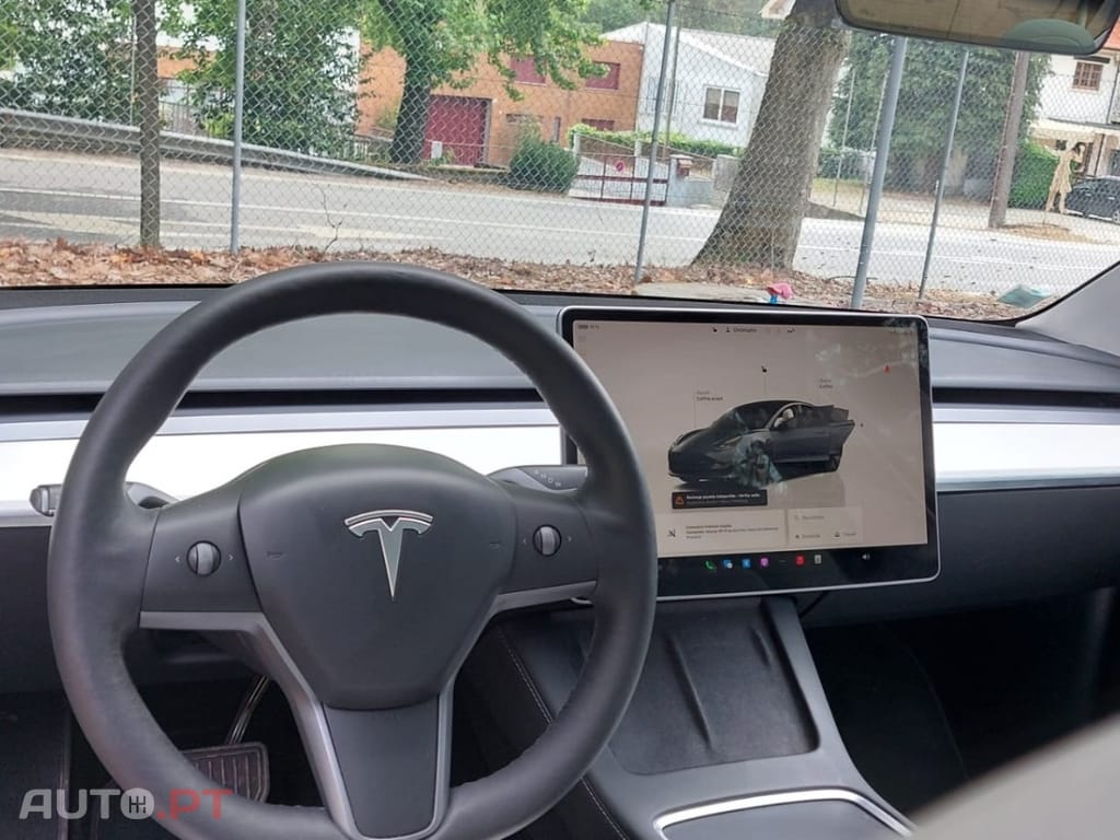Tesla Model 3 Long-Range Dual Motor AWD