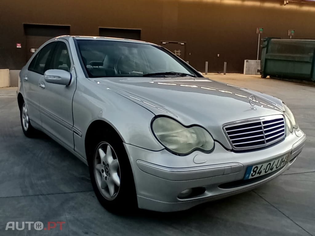 Mercedes-Benz 220 C 220 CDI