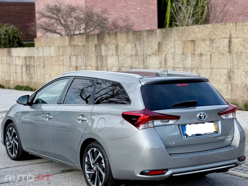 Toyota Auris Touring Sports Confort P. Sports