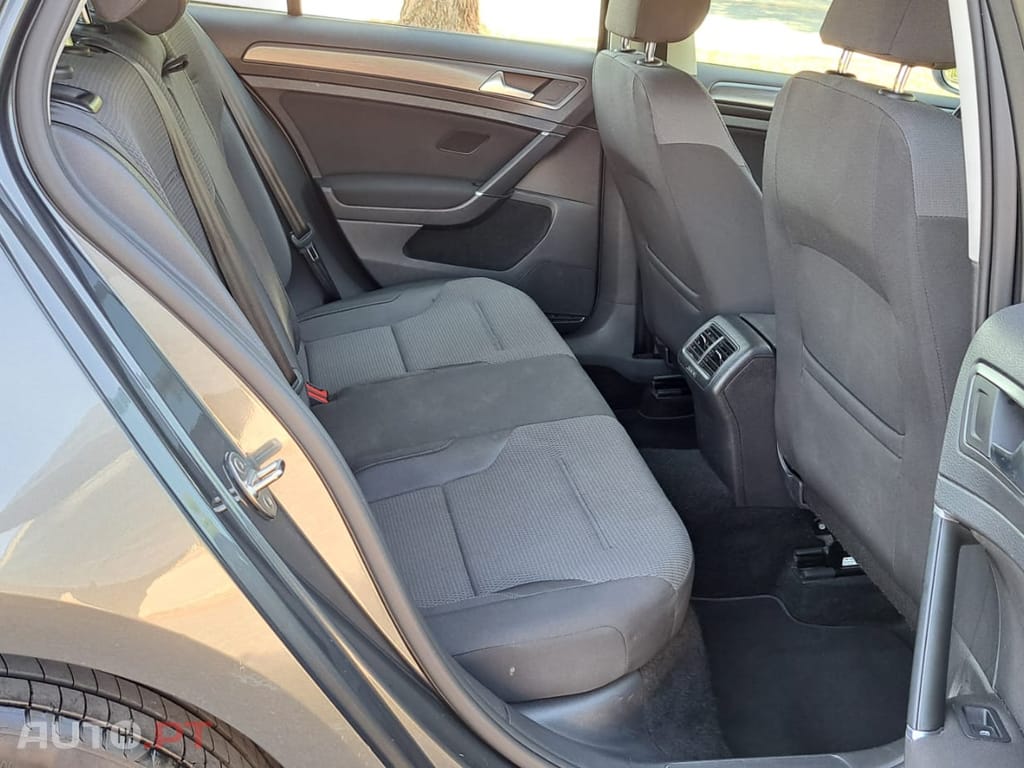 Volkswagen Golf Confotline