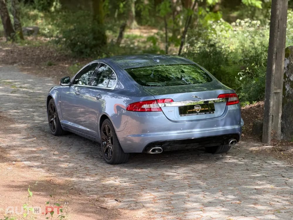 Jaguar XF 2.7 D V6 Premium Luxury