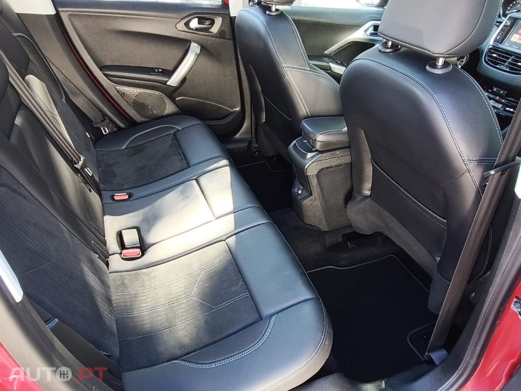 Peugeot 2008 1.2 PureTech Crossway EAT6