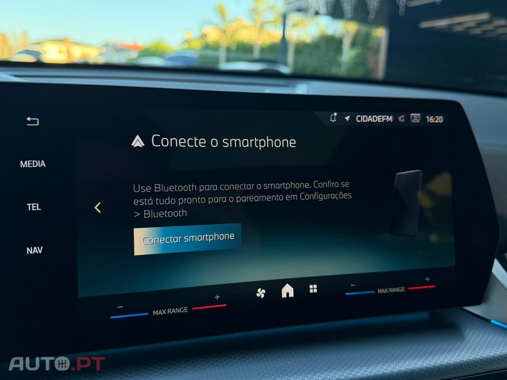 BMW iX2 eDrive20 Pack Desportivo M Pro