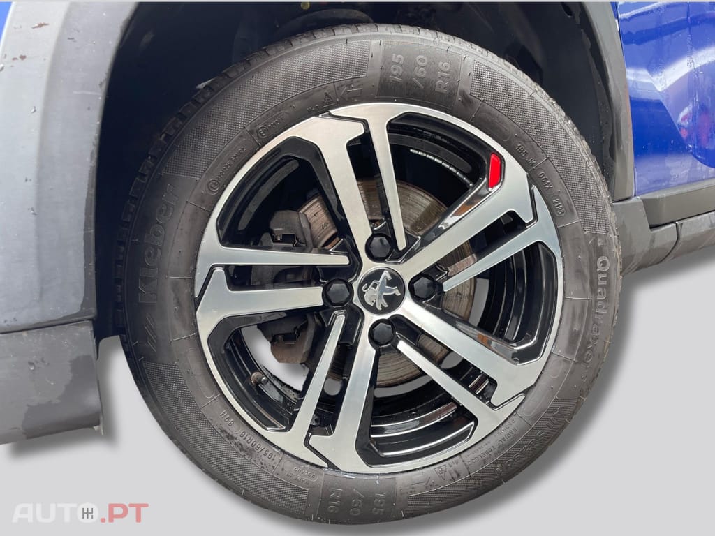 Peugeot 2008  1.2 PureTech Allure CROSSWAY