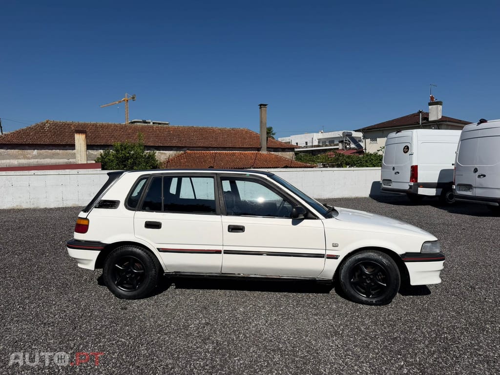 Toyota Corolla 1.3 Gold Line