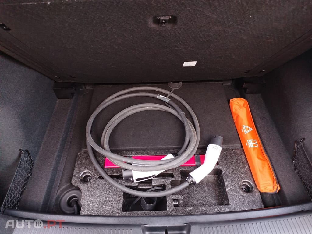 MG MG4 64 kWh Luxury