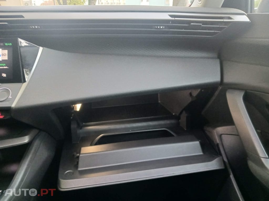 Peugeot 308 1.2 Hybrid Allure e-DCS6